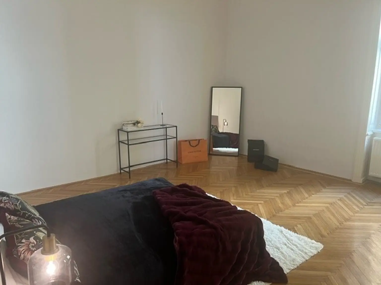 UNBEFRISTET: Charmante Altbauwohnung nahe Volkstheater