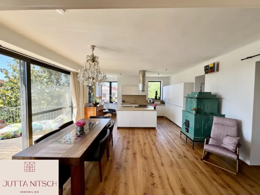 Exquisites Terrassenhaus in Eisenstadt, teilbares Grundstück – Ihr neues Zuhause mit Traumgarten, Naturpool und Weitblick!