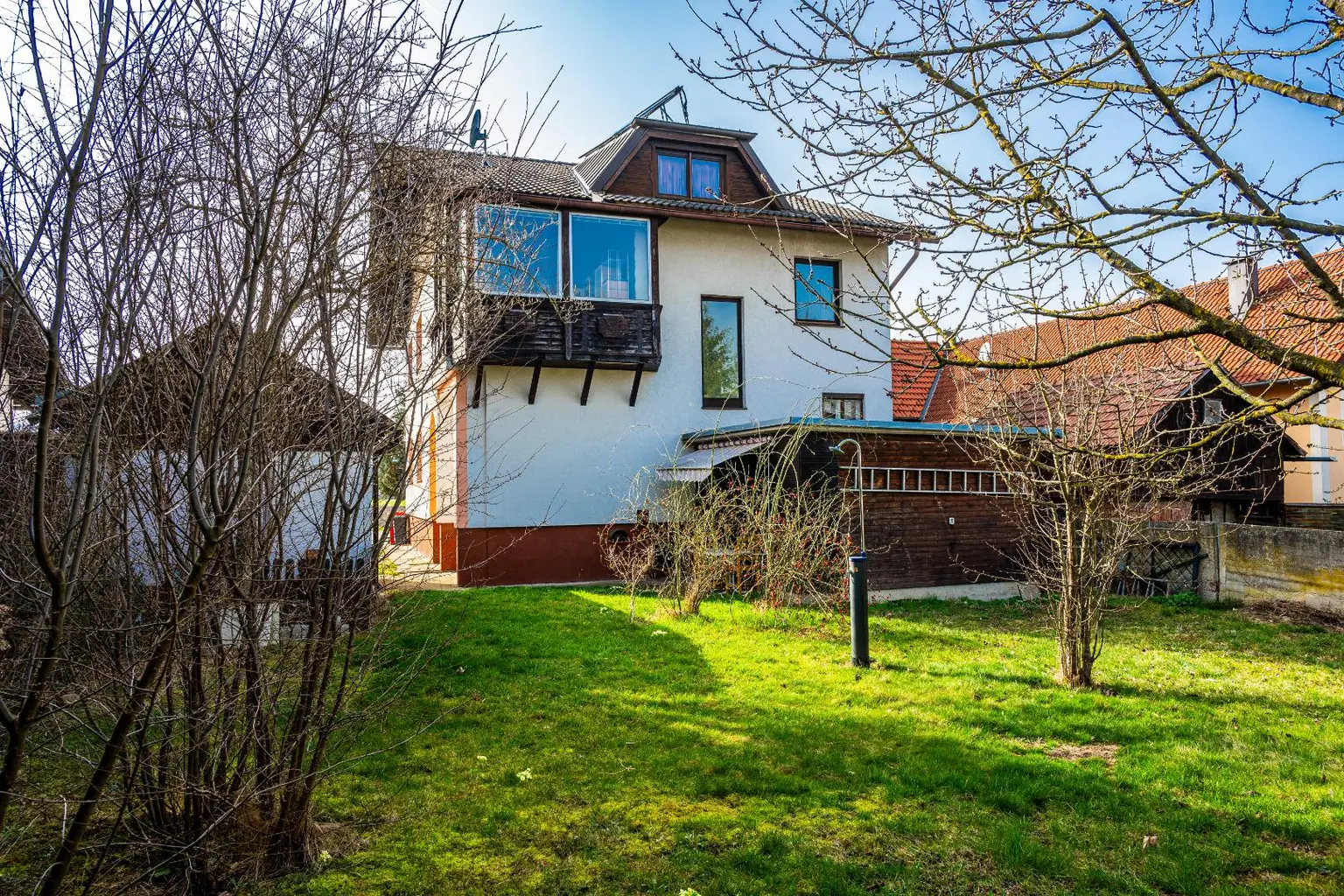 EIN - ZWEIFAMILIENHAUS NÄHE NEULENGBACH