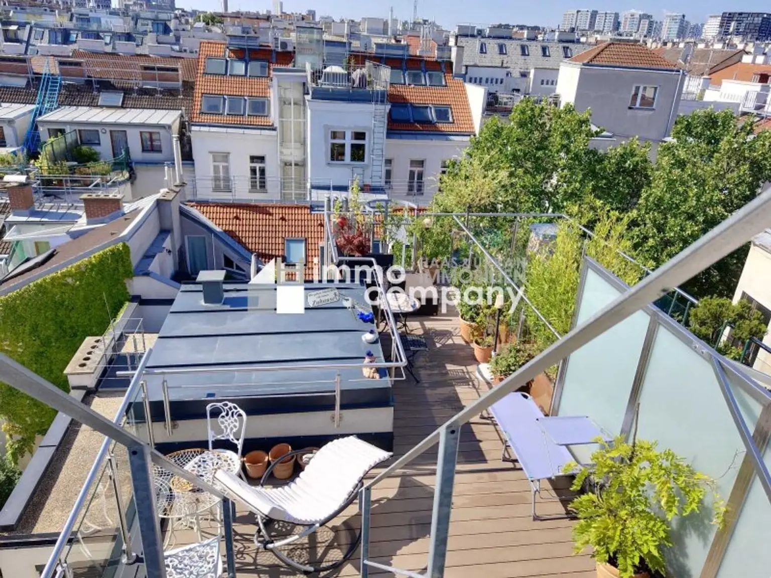 Ruheoase über den Dächern von Wien! Dachgeschoss - Maisonnettenwohnung Nähe Schloss Belvedere mit Balkon und Terrasse