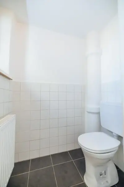 STILVOLL RENOVIERT I ZENTRALE LAGE NÄHE FH JOANNEUM I STRASSENBAHN DIREKT VOR ORT I ALTBAU-FLAIR I 2. OBERGESCHOSS MIT AUFZUG I TIERFREUNDLICH I PROJEKT WOHNEN I