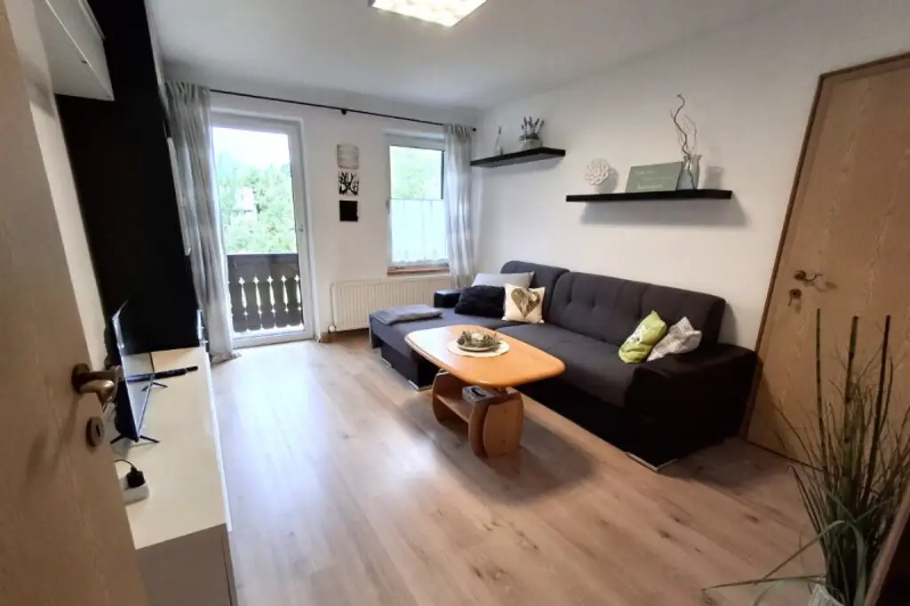 Gepflegte 3-Zimmer-Wohnung mit Balkon und Garage zu mieten