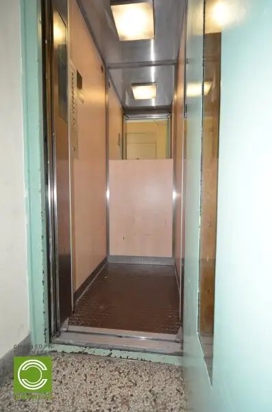 CHRISTOPH CHROMECEK IMMOBILIEN - 1090 WIEN - Renovierungsbedürftige Dachgeschoßwohnung mit Terrasse!