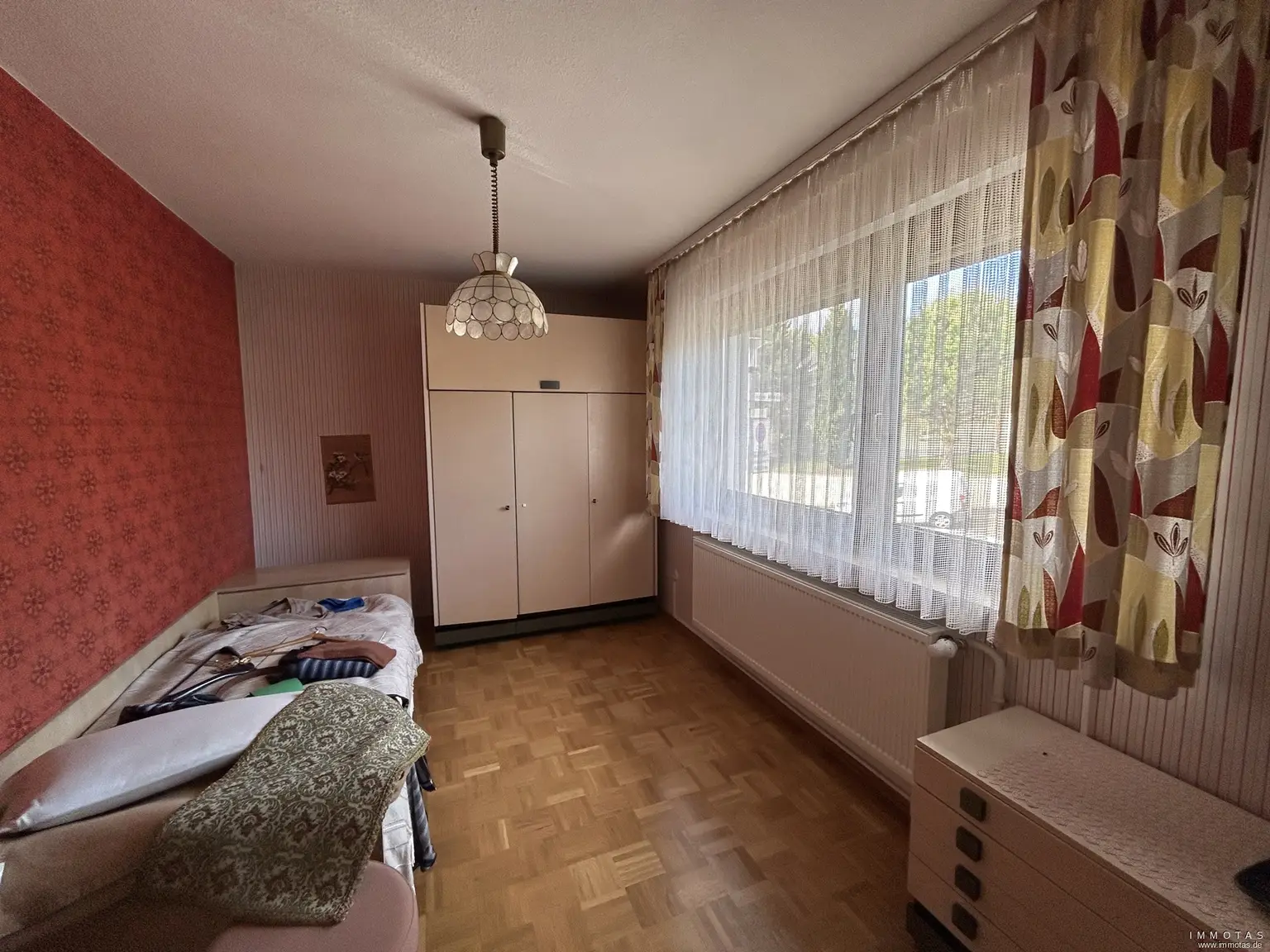 Zimmer 2 OG