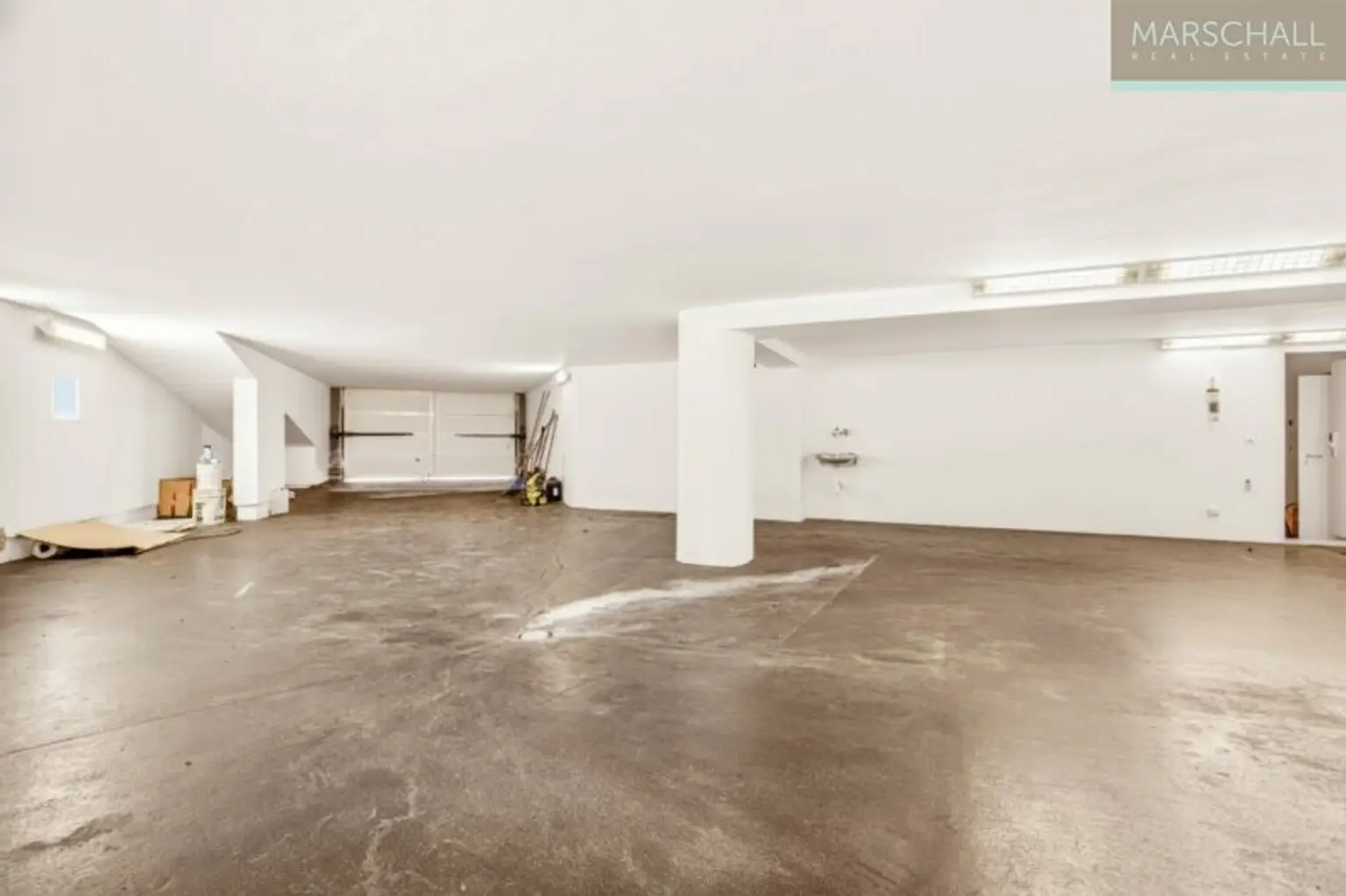 Elegantes Anwesen mit großzügigem Grundbesitz (11.045 m²) zur Vermietung