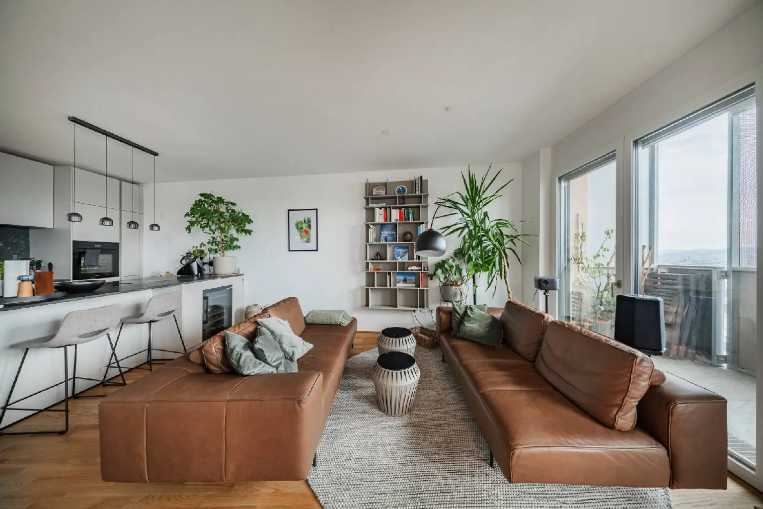 Penthouse im 34. OG mit Terrasse I 360° Wienblick I Designküche I TG Platz mit E-Ladestation