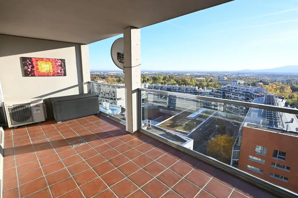 " ++ Wienerberg City ++ Weitblick ++ Panorama-Pool-Nutzung  ++