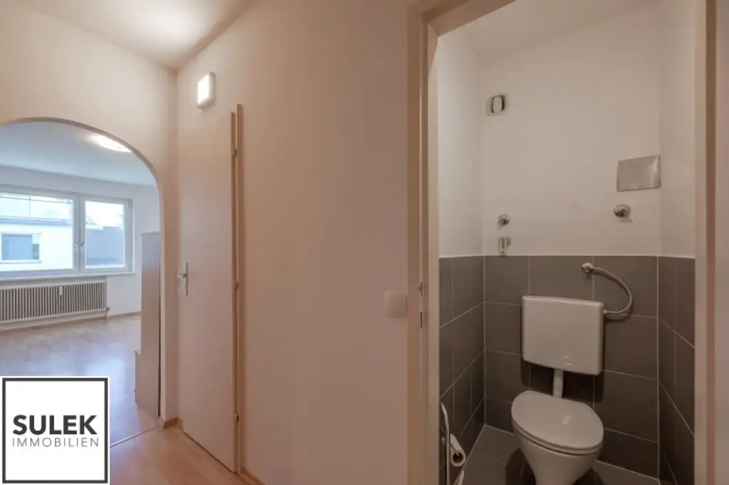 Single Hit Wohnung mit praktischem Grundriss direkt an der U1 - ab 1.11.25!