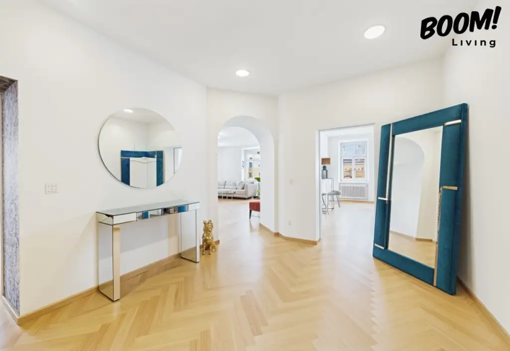 Hochwertig sanierte Altbauwohnung // Große Fensterfronten, 104 m², 3 Zimmer //