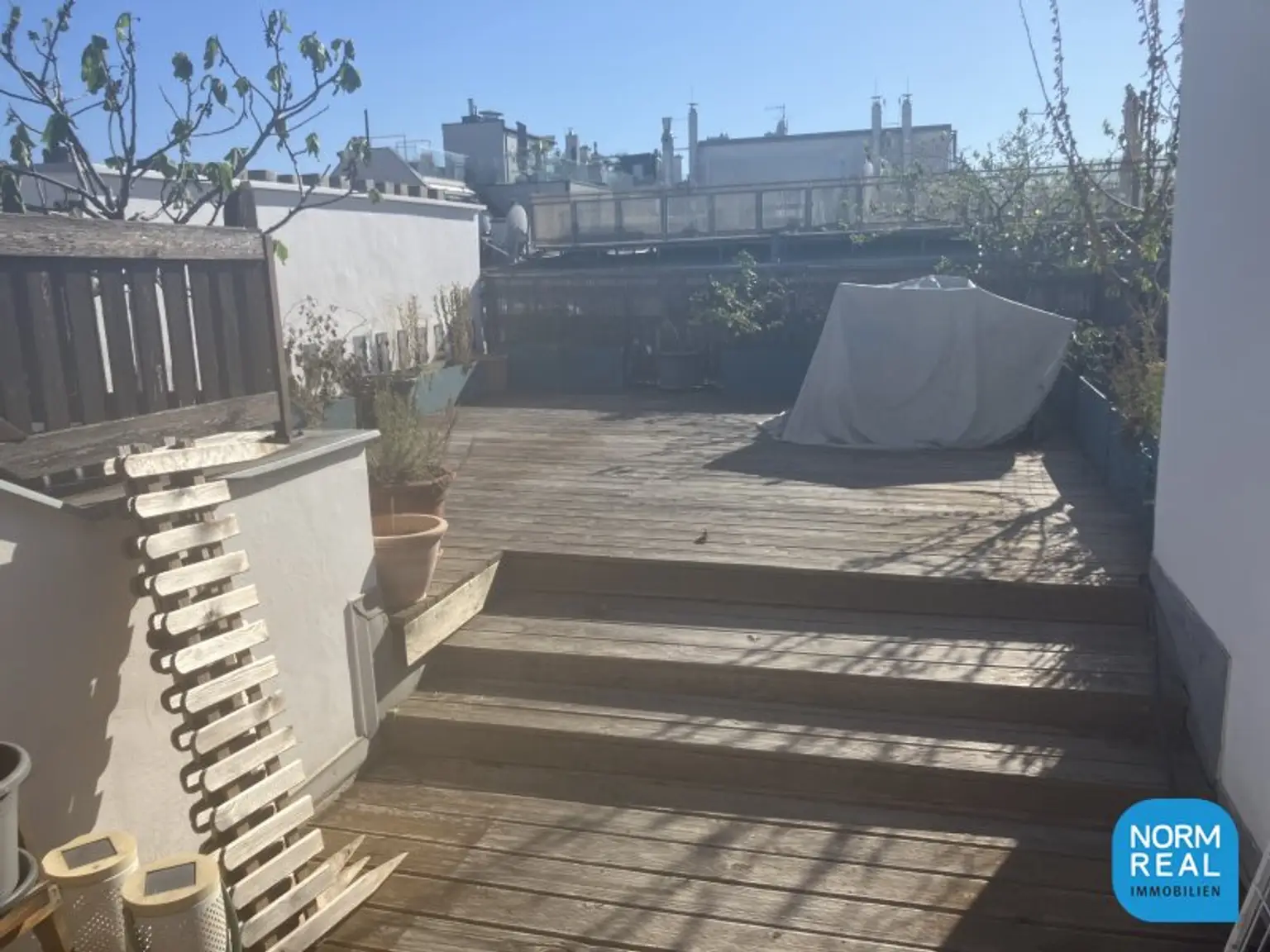 Dachgeschoß mit großer Terrasse