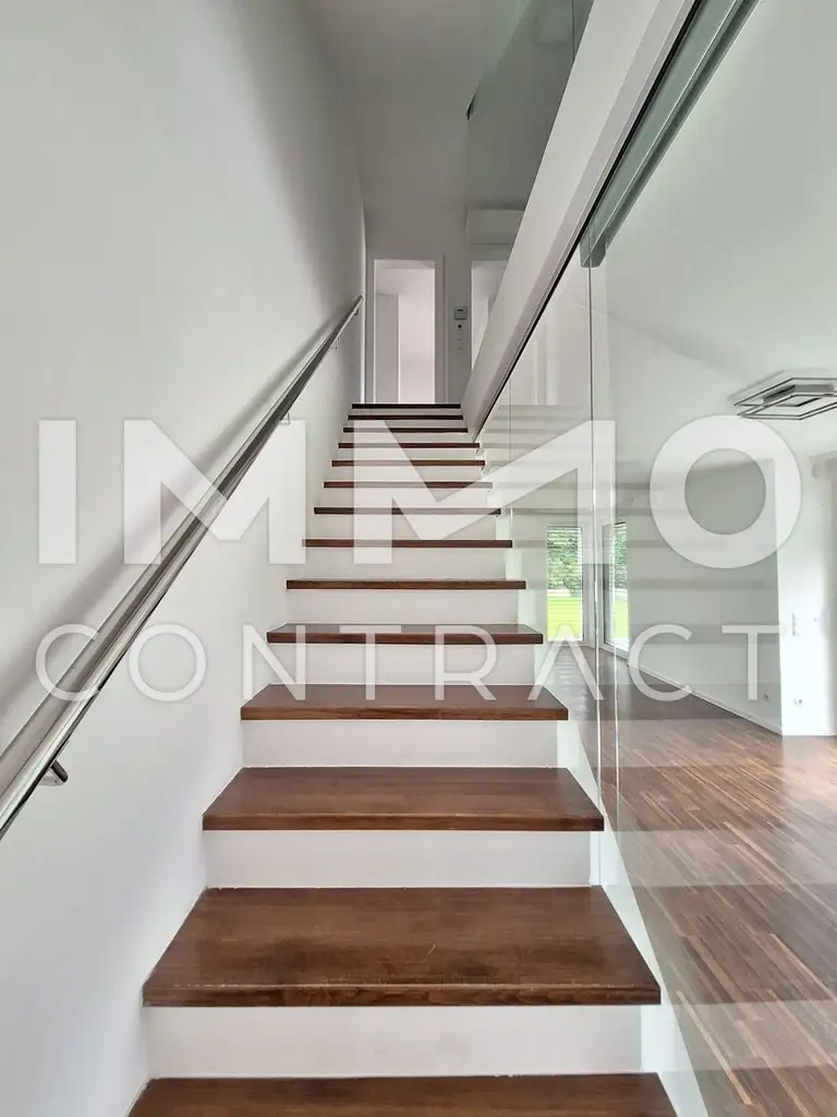 Modern Semi-detached House with Garden - UNO CITY - Moderne Doppelhaushälfte mit großzügigem Garten