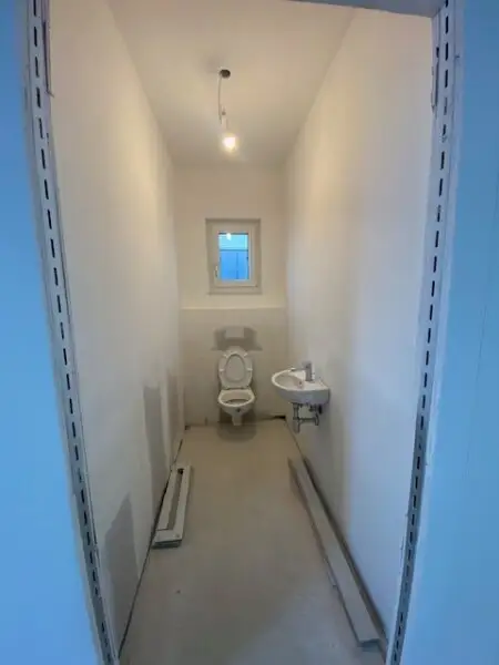 Moderne Doppelhaushälfte in Parndorf: Erstbezug mit Garten und Terrasse!