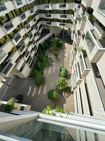 OPEN HOUSE-Besichtigung mit Einzelterminen, am Samstag, den 09.08.2025, ab 10:00 Uhr! Möblierte Vierzimmerwohnung mit großzügiger Loggia,Fernblick inkl. Garagenplatz im Herzen von Stadlau