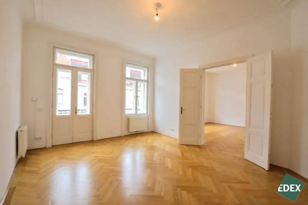 6-Zimmer Altbauwohnung mit Balkon und Klimaanlage in attraktiver Lage des 7. Bezirks