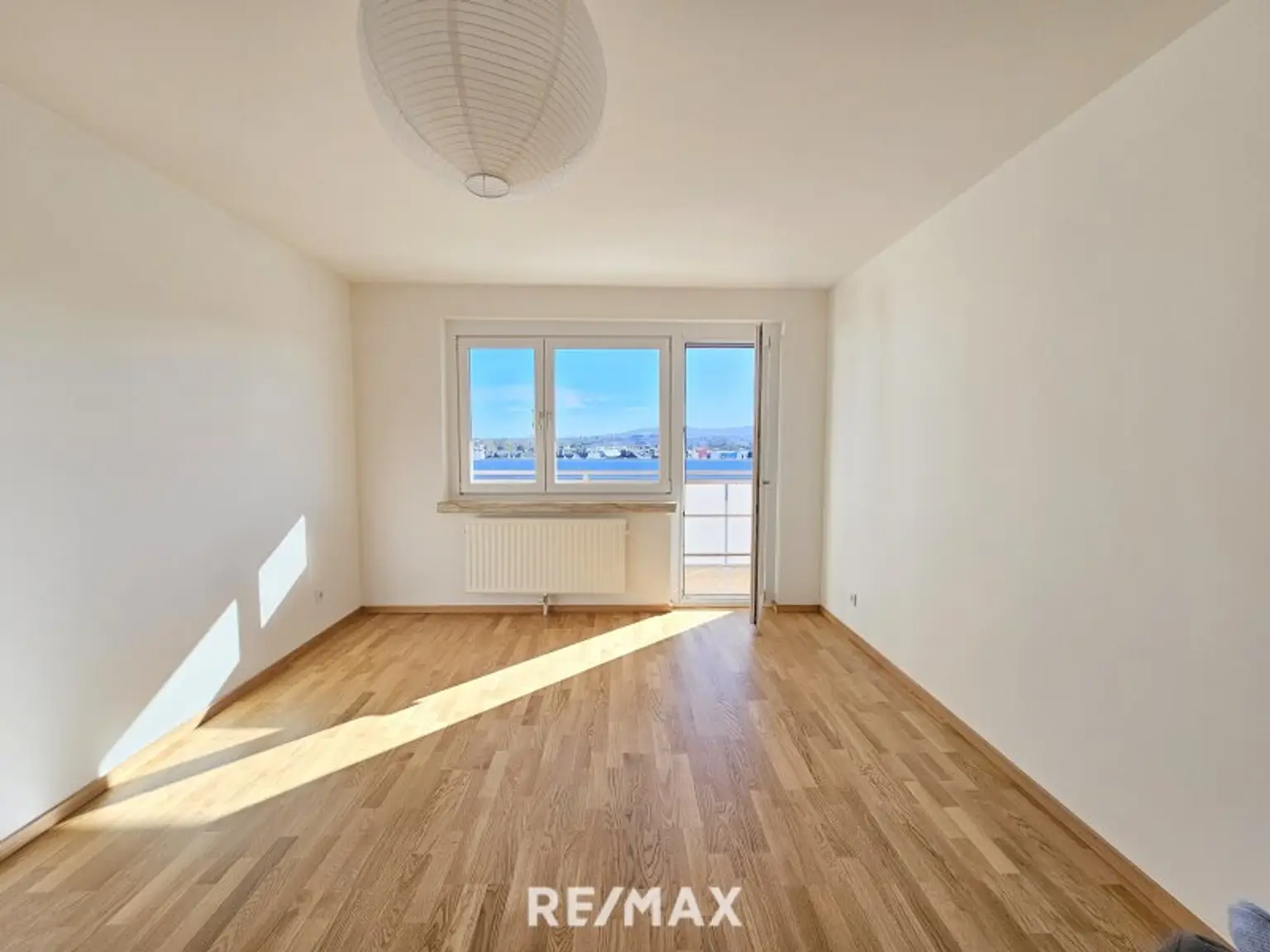 Südseitiges Wohnzimmer