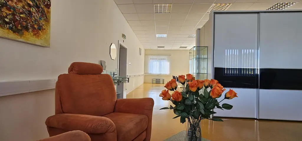 Modernes Bürohaus mit flexibel gestaltbaren Großraumbüros im Industriepark St. Veit