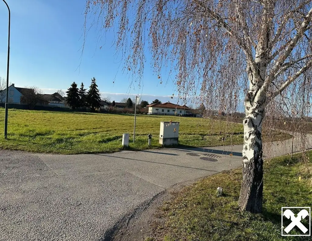 BAUEN UND WOHNEN MIT AUS- UND FERNBLICK DIREKT AN FELDER ANGRENZEND IN AUSGEZEICHNETER WOHNLAGE IM NAHBEREICH VON TULLN AN DER DONAU UND WIEN