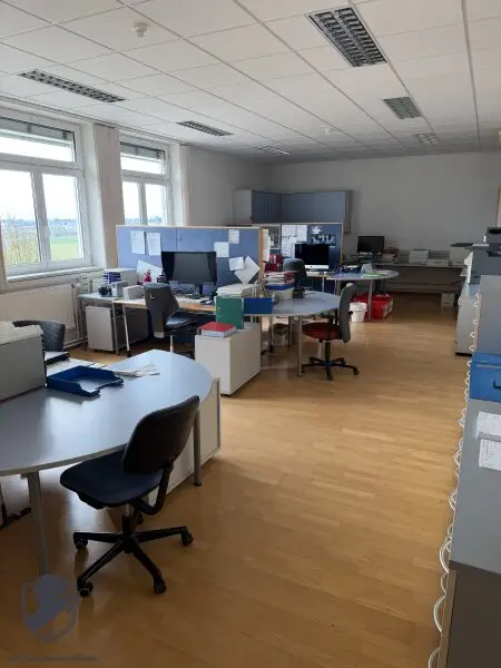 Bürogebäude nahe Haubiversum – Arbeiten mit Ötscherblick