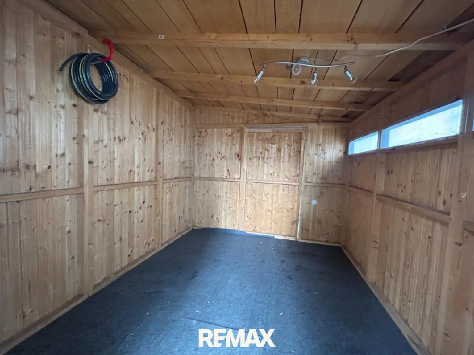 Gartenhütte von innen