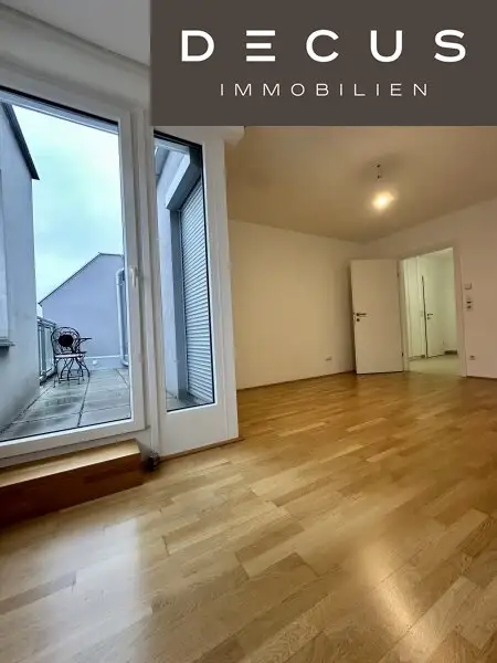 SONNENUNTERGANG UND URLAUBSGEFÜHL MITTEN IN DER STADT