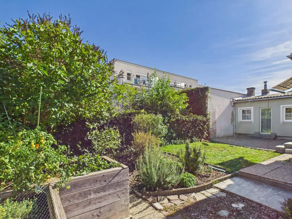 Sehr günstiges Haus mit Garten im Zentrum von Deutsch-Wagram