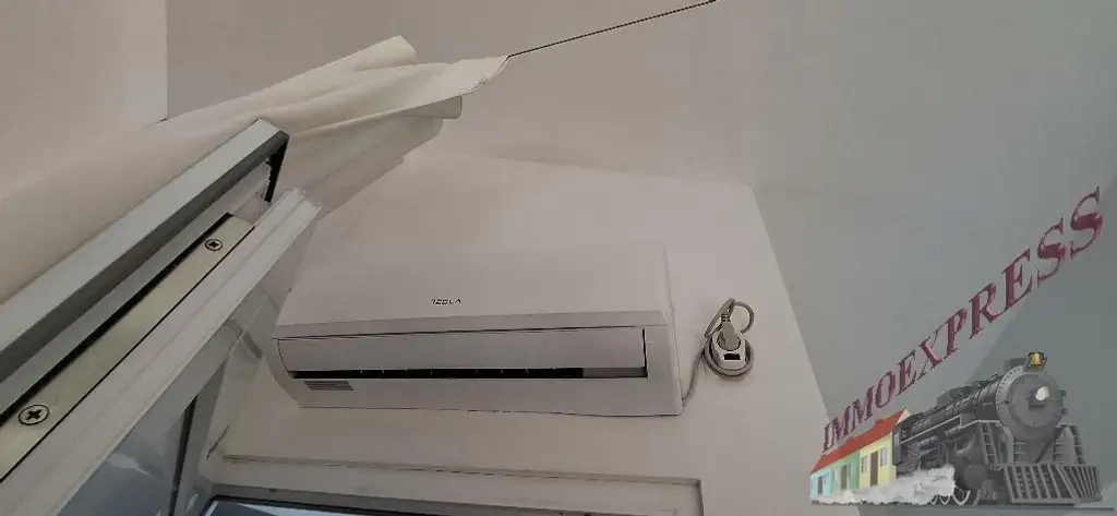 Wunderschöne Dachwohnung mit Klimaanlage in der Märzstraße Nähe S-Bahn - Einzug 1.12.25 unbefristeter Mietvertrag! Kein Lift im Haus!!!