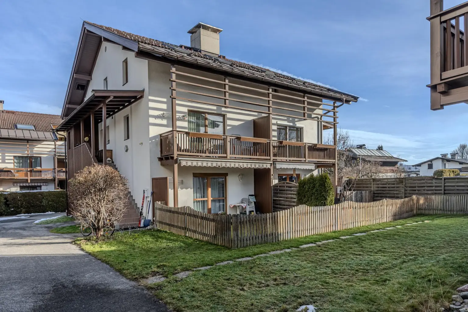 Hausansicht - Wohnung im OG und DG