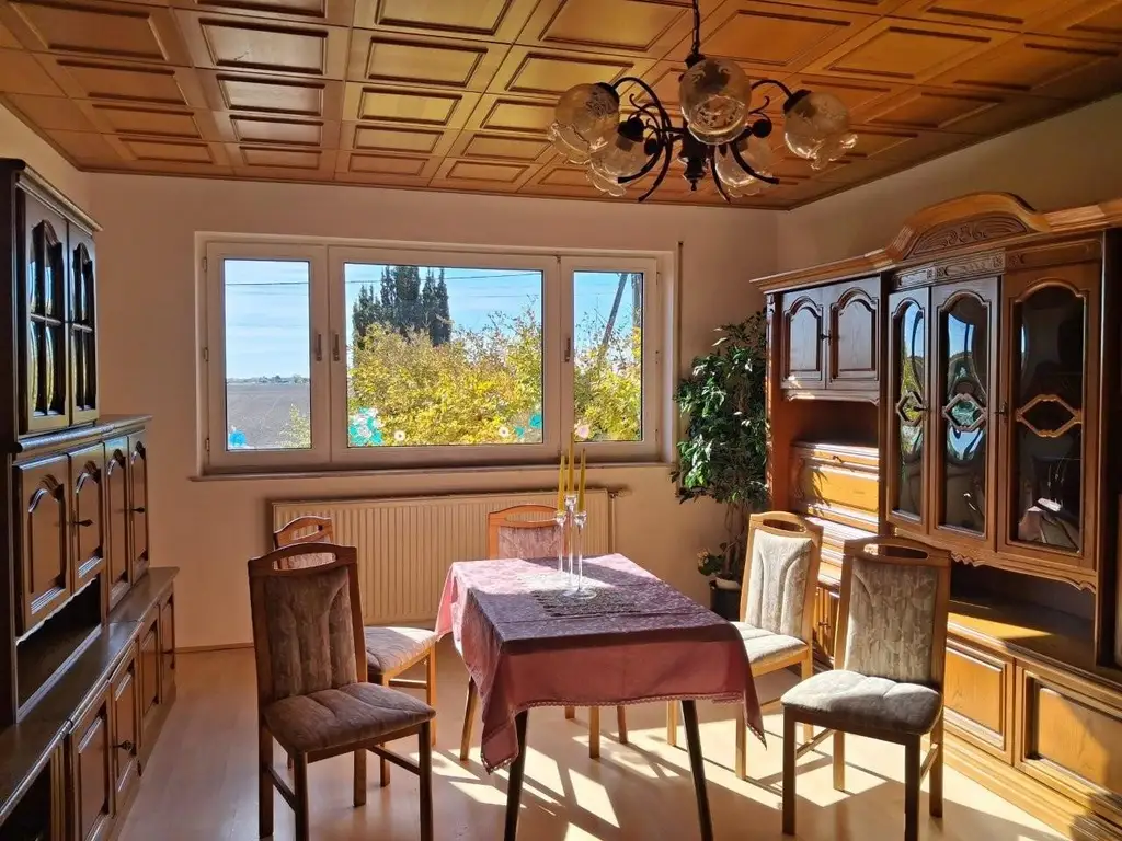 "Miethaus mit Terrasse und Garten - Breitenlee - Neuessling"