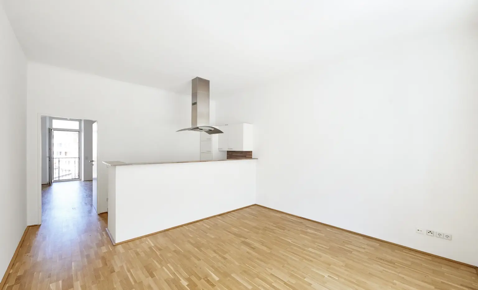 Einziehen & genießen - 2-Zimmer-Wohnung inkl. Loggia in den Innenhof!