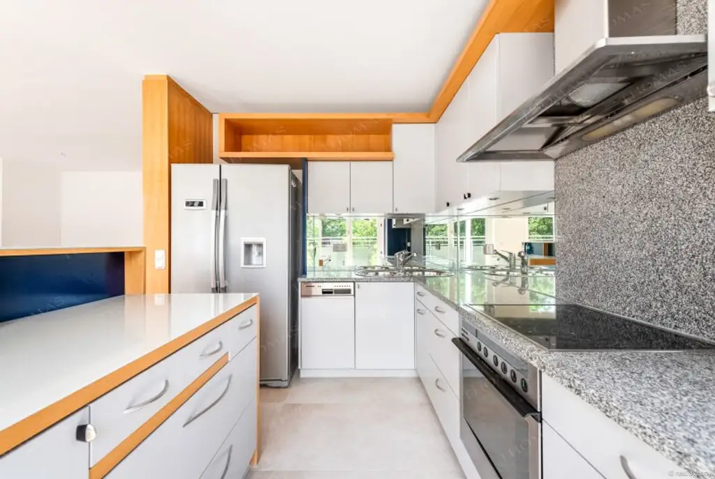 Lichtdurchflutete Maisonette mit Dachterrasse direkt am Währinger Park