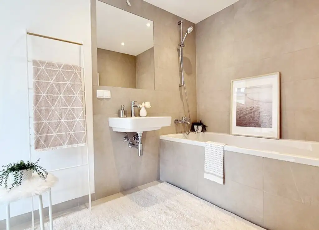 Arndtstraße! Neubau 2-Zimmer-Erstbezug mit Balkon im 4. Liftstock - Top48