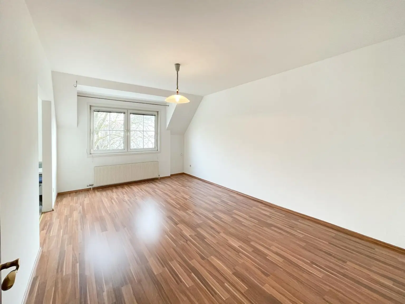 !!! Perfekt für Student(inn)en WG oder für Familien! DG-Maisonette zu mieten!