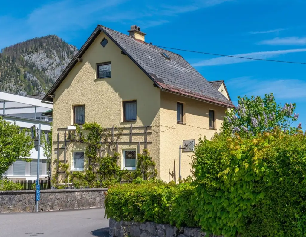 Wohnhaus mit separater Einliegerwohnung in sonniger Lage von Ebensee am Traunsee
