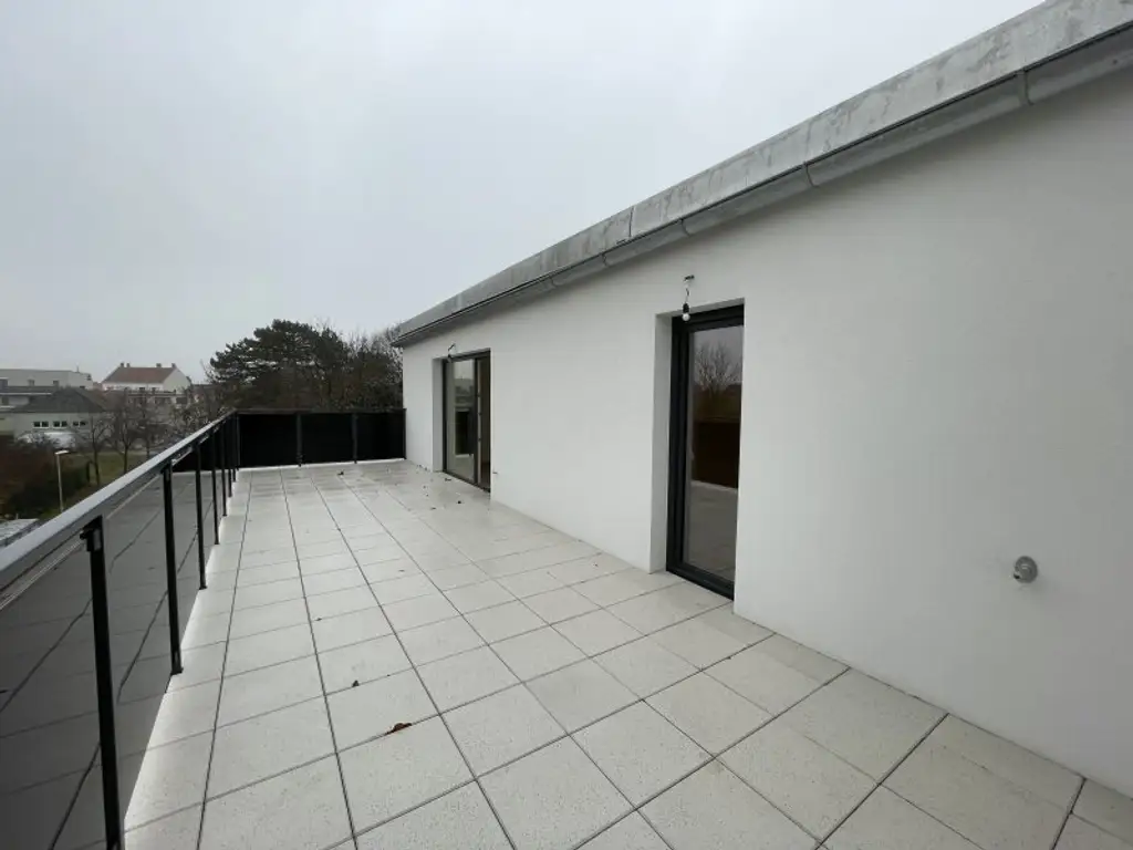 Großzügige Wohnung mit 60 m² Freifläche!