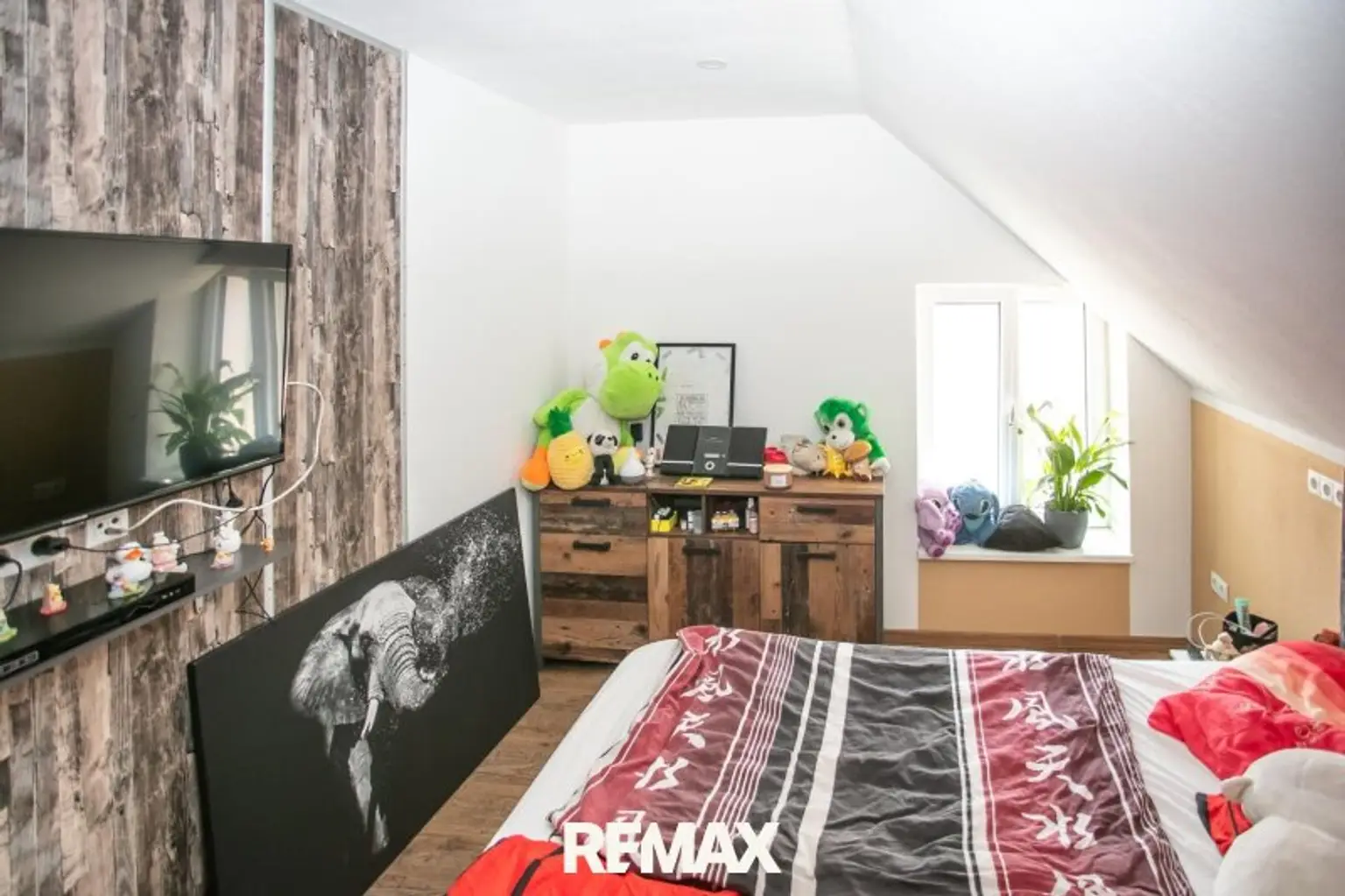 Schlafzimmer DG_ Steiner Landstr. 50
