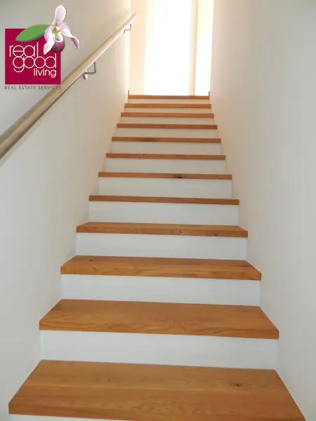 PROVISIONSFREI – Villa mit Pool, voll unterkellert – mit Top-Ausstattung