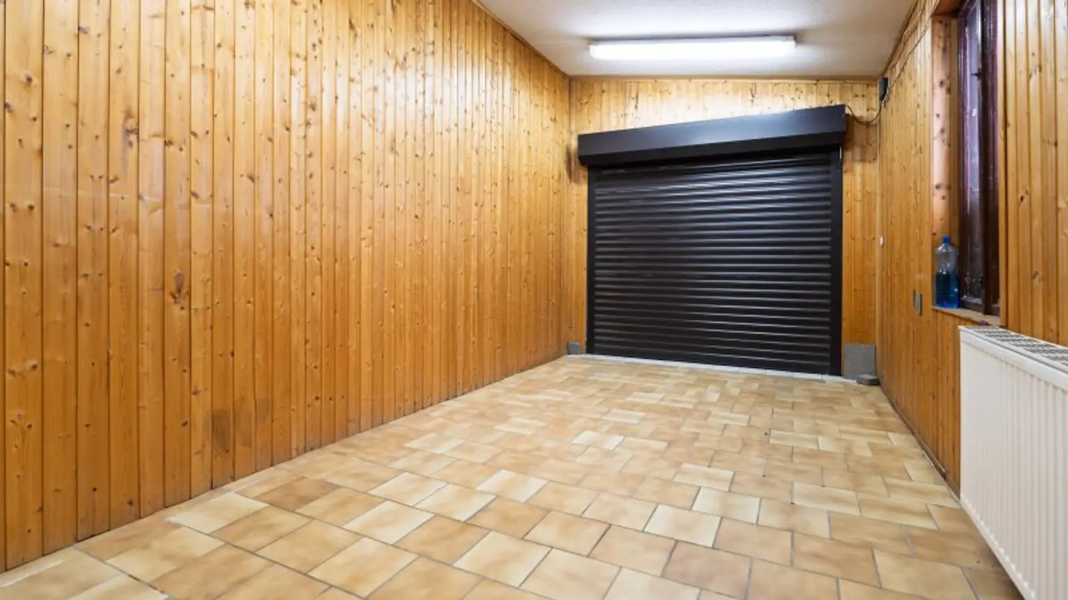 Kapitalanlage mit Potential – 2 Häuser auf Eckgrundstück mit rund 938 m² Grundstücksfläche!