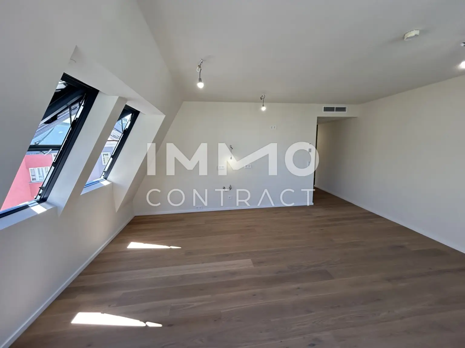 Lichtdurchflutete 2-Zimmer-Dachwohnung mit sonniger Loggia-ERSTBEZUG