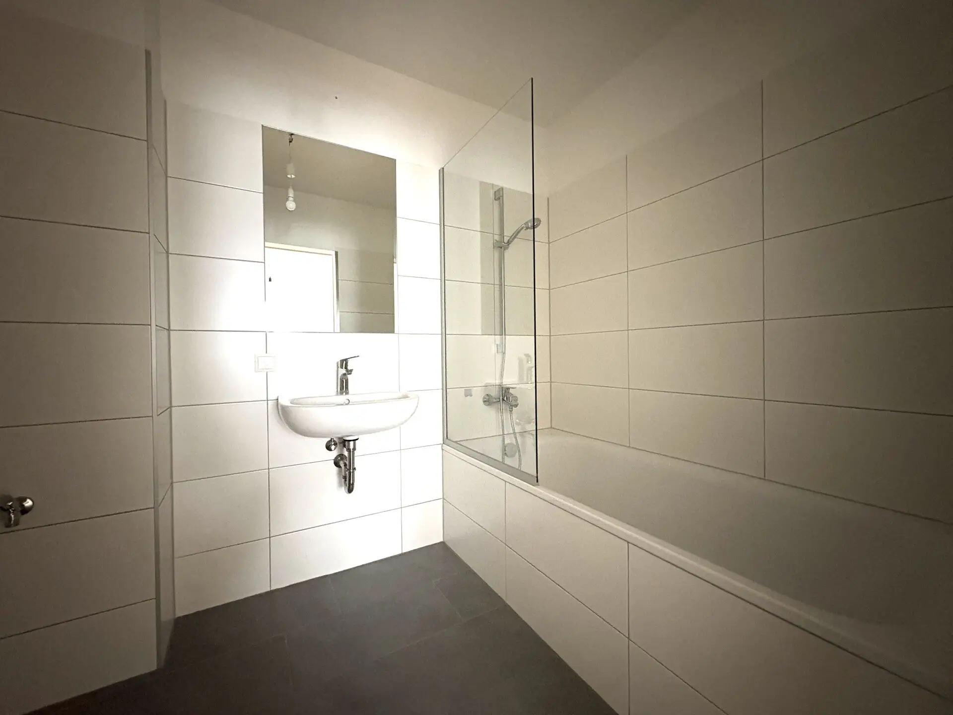 20251212_121826784_iOS