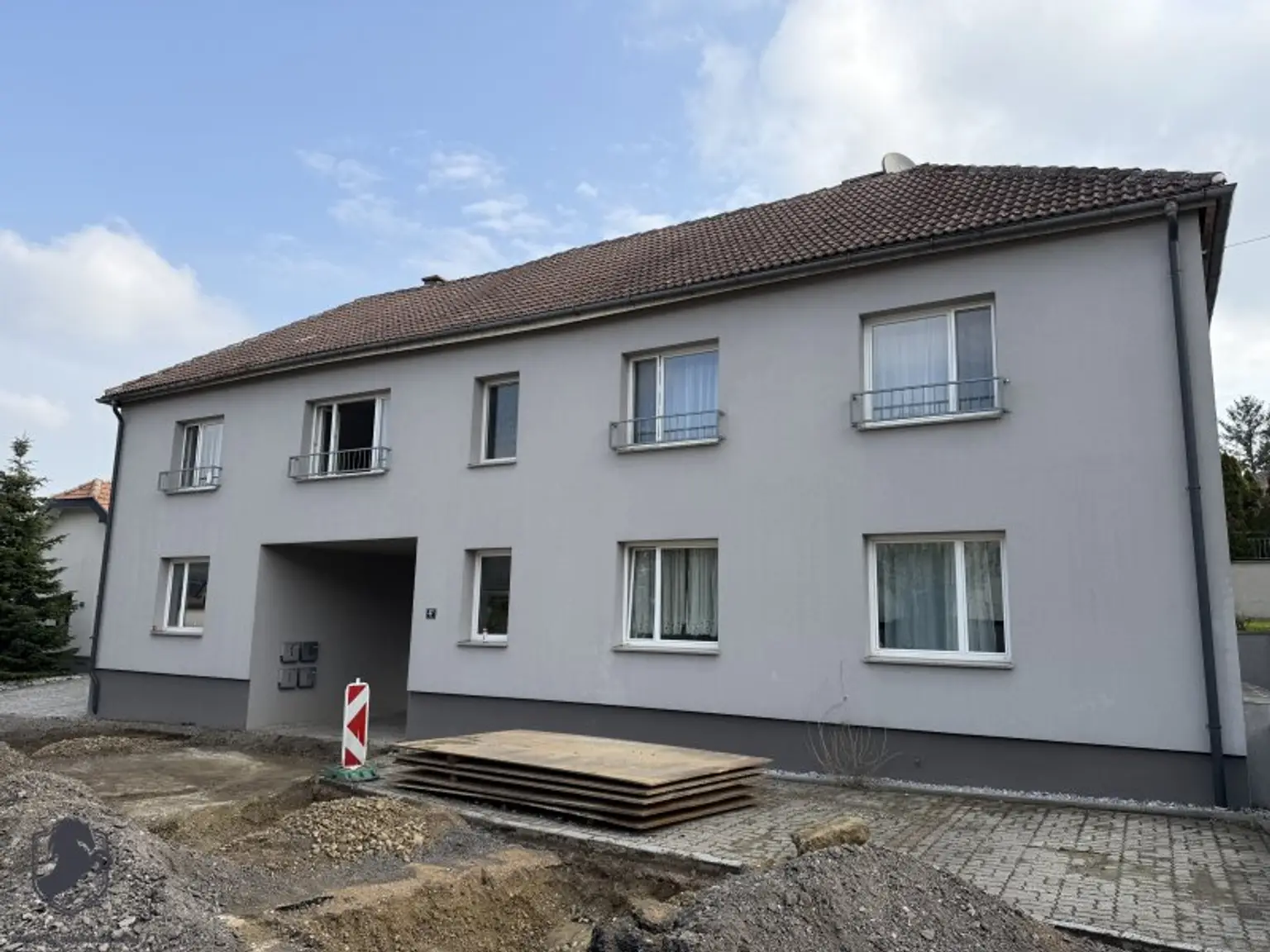 Wohnen & Arbeiten vereint! Bewilligte Halle (965 m²) + Wohnhaus auf 3.700 m² Grundstück