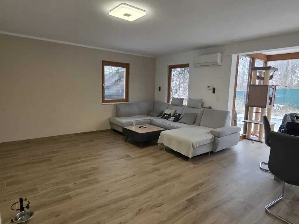 Idyllisches Einfamilienhaus in Gänserndorf: 5 Zimmer, Pool, Balkon & mehr!