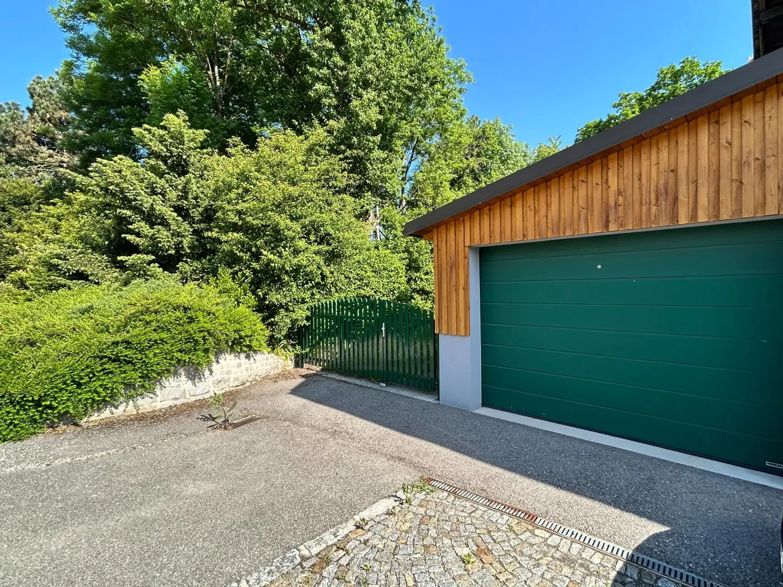 Traumhaftes Grundstück mit atemberaubendem Fernblick und charmanten Einfamilienhaus