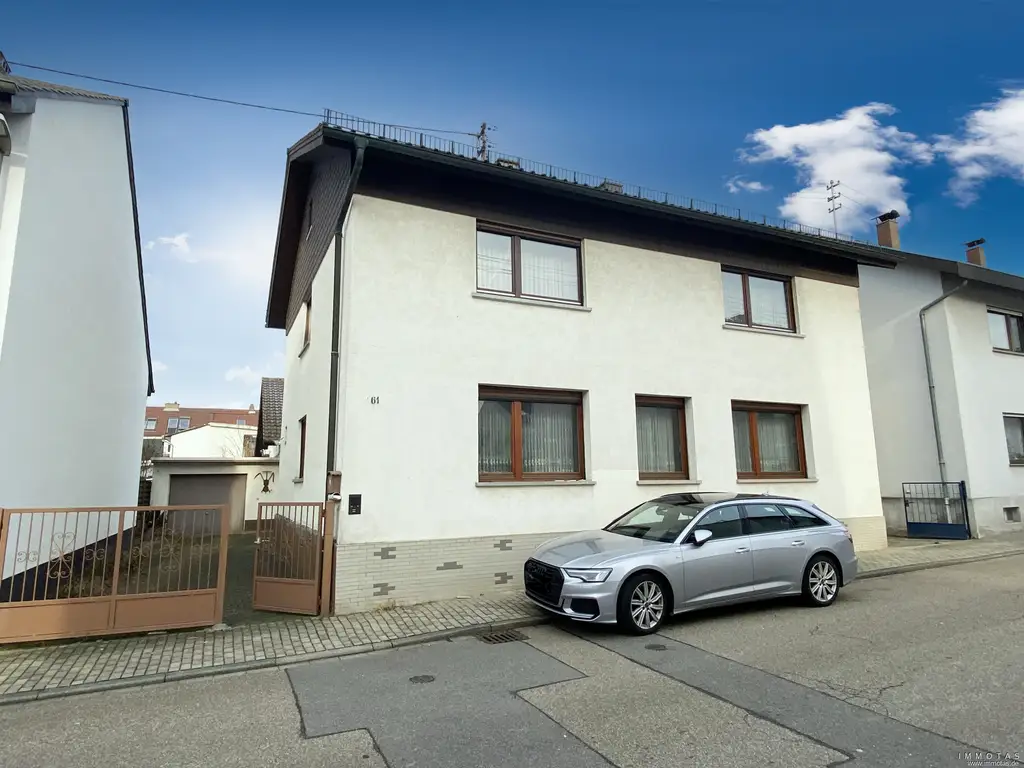 BIETERVERFAHREN - PROVISIONSFREI für Käufer - Einfamilienhaus mit Doppelgarage + Garten aus Nachlass