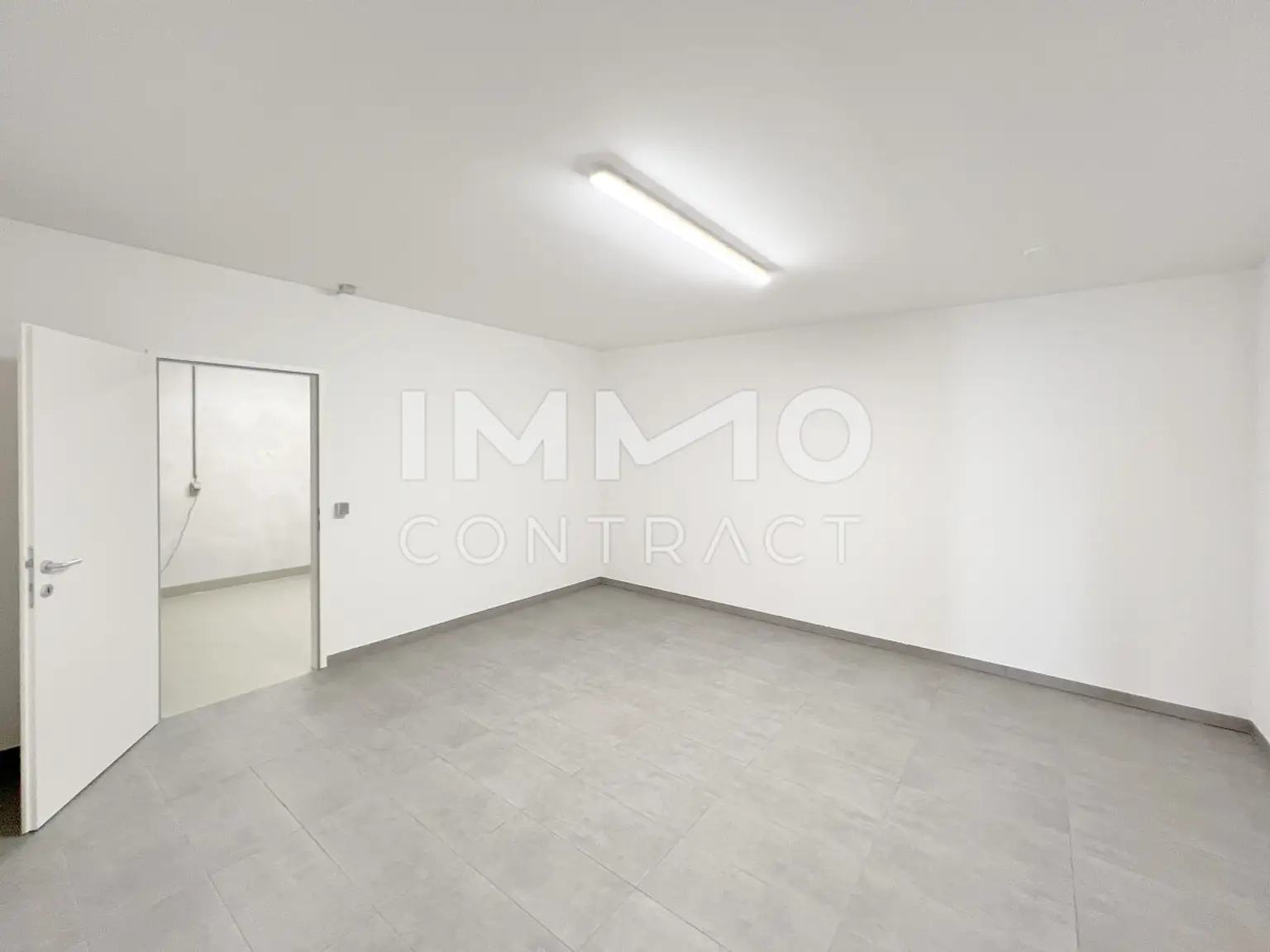 4ZI-REIHENHAUS mit NEBENGEBÄUDE (BÜRO) in Grünlage inkl.2 Parkpl.
Landesförderung möglich - keine Käuferprovision