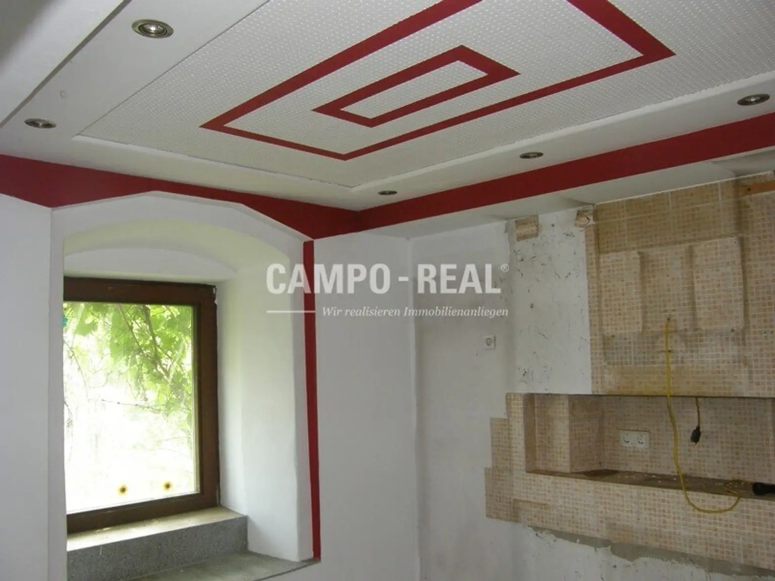 LANDWIRTSCHAFT: Alter Bauernhof mit Wohn- und Wirtschaftsgebäuden, Grill-Platzl und eigener Keller mit ca. 2.800 m2 Grund