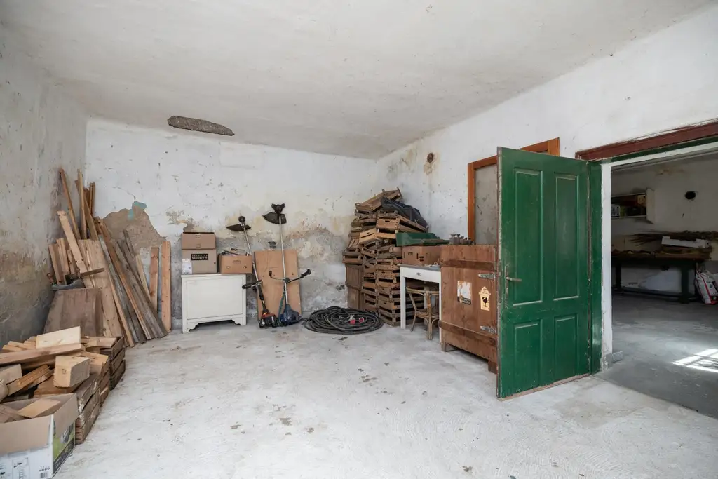 “Zauberhafter Dreikanthof mit großem Gartenparadies bei Tulln“