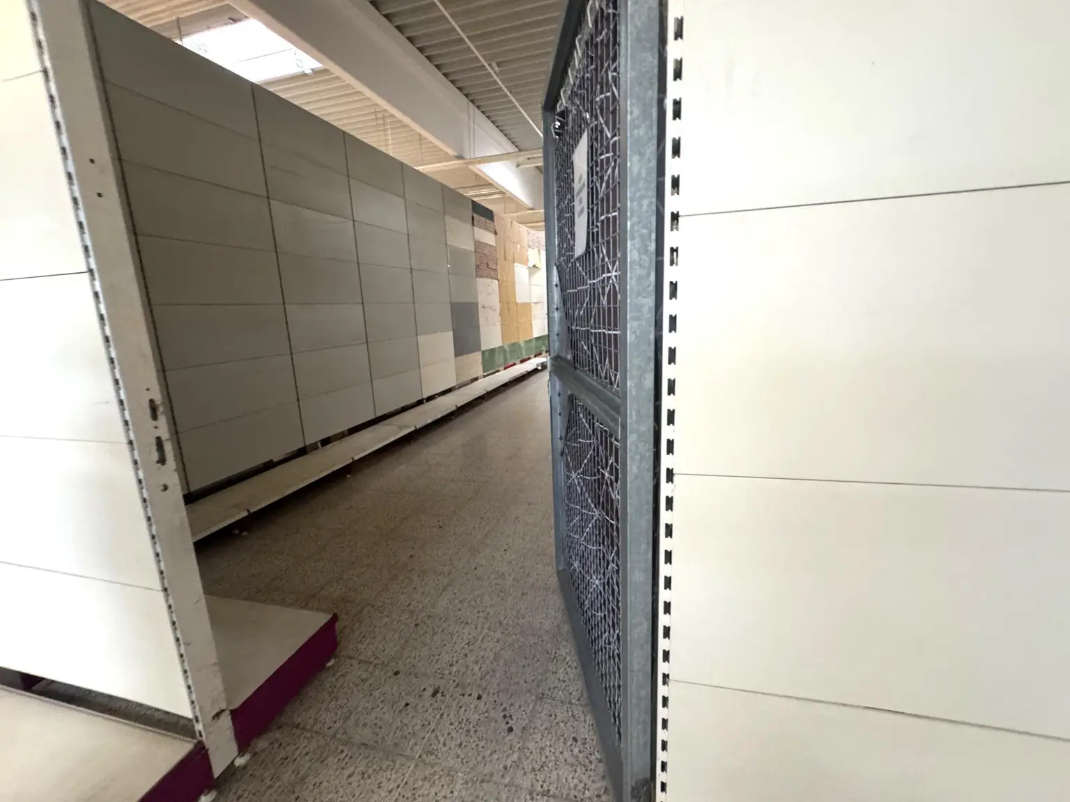 Hochfrequentierte Gewerbeimmobilie-ehemalige Forstinger-Filiale in Top-Lage