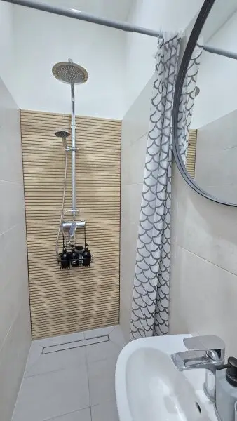 1. Zimmer Wohnung, Altbauwohnung