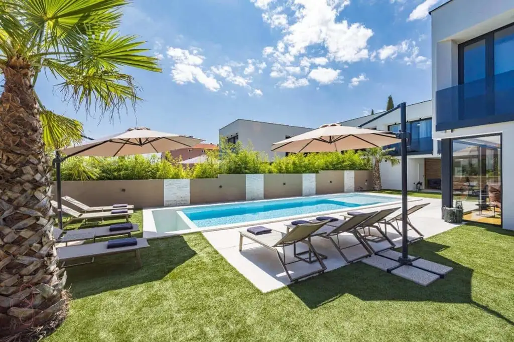 New Villa Medulin – Moderner Luxus in Küstennähe mit Renditepotenzial
