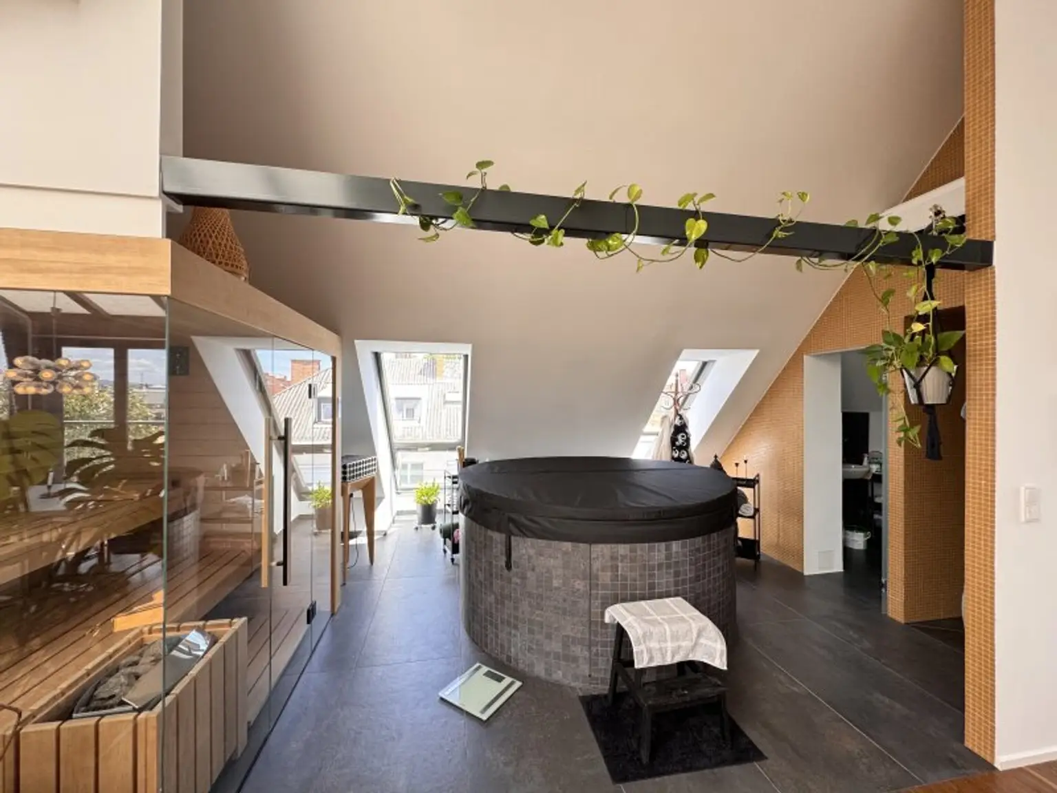 Badezimmer im Obergeschoß